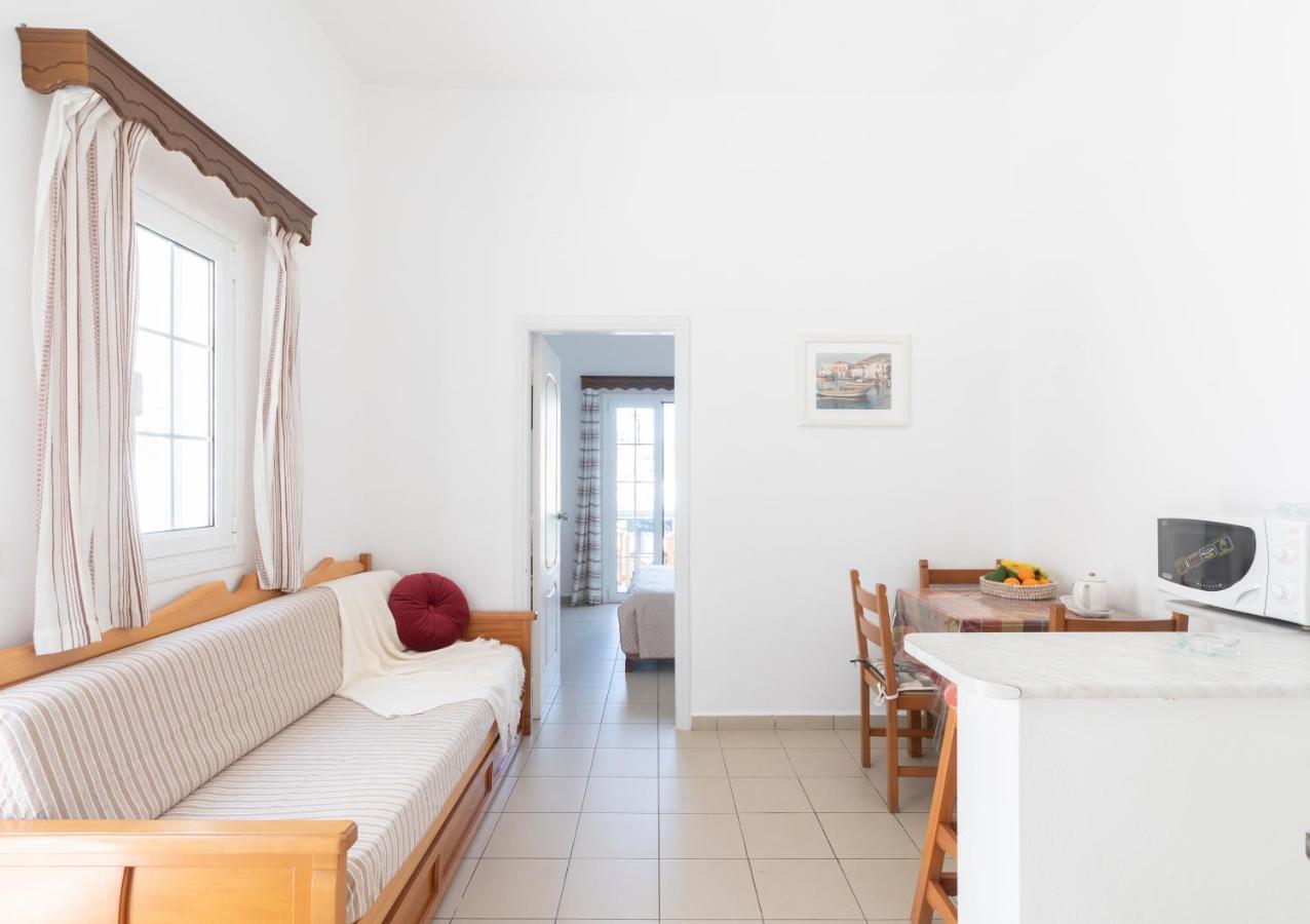 Tassos Apartments I Alinda  Bagian luar foto