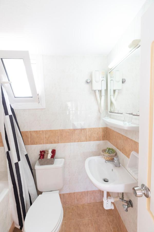 Tassos Apartments I Alinda  Bagian luar foto